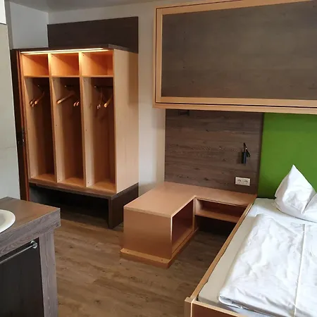 Hanneshof Otel *